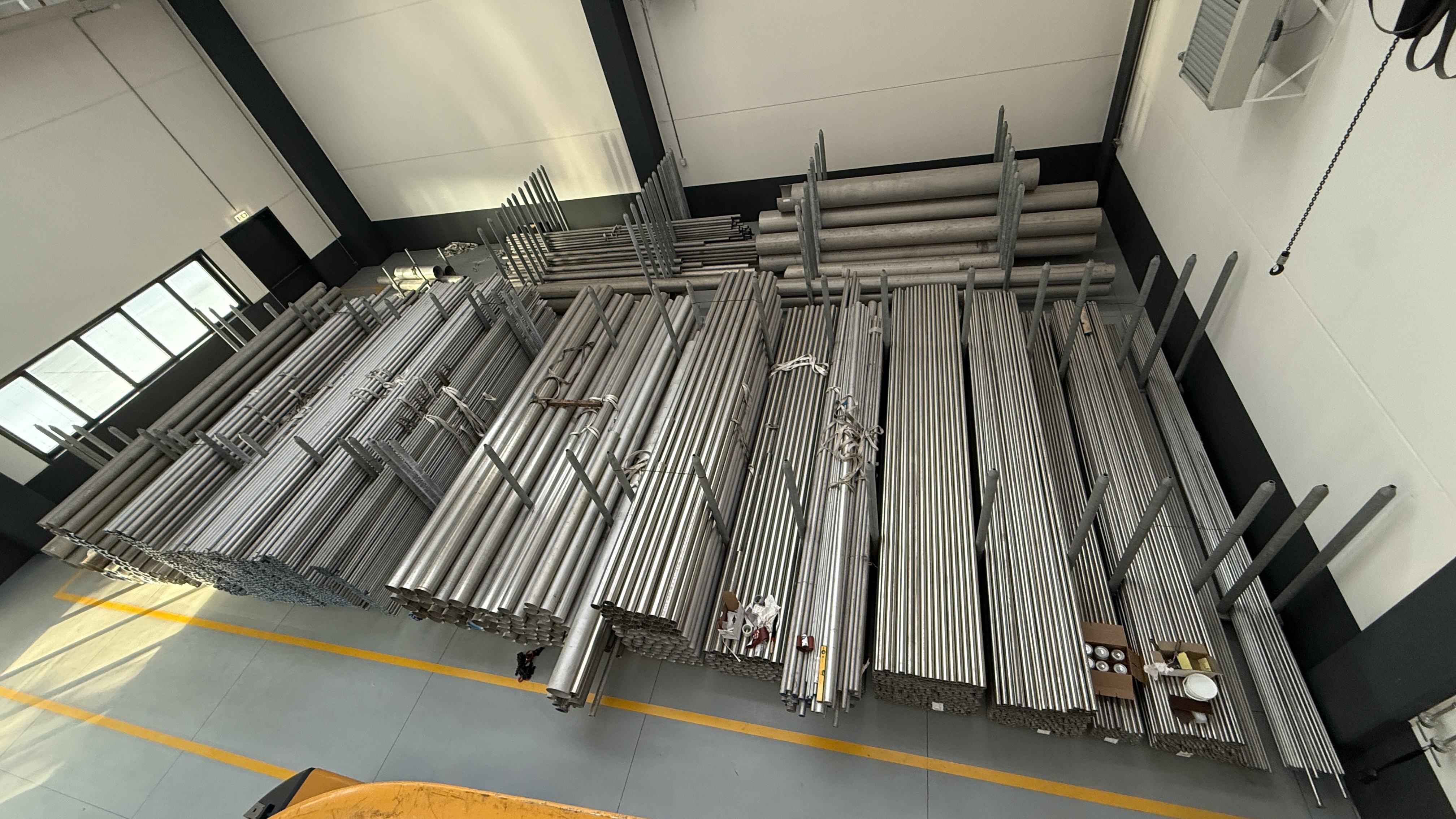 Reparto produzione tubazioni inox · Foto da inserire 3
